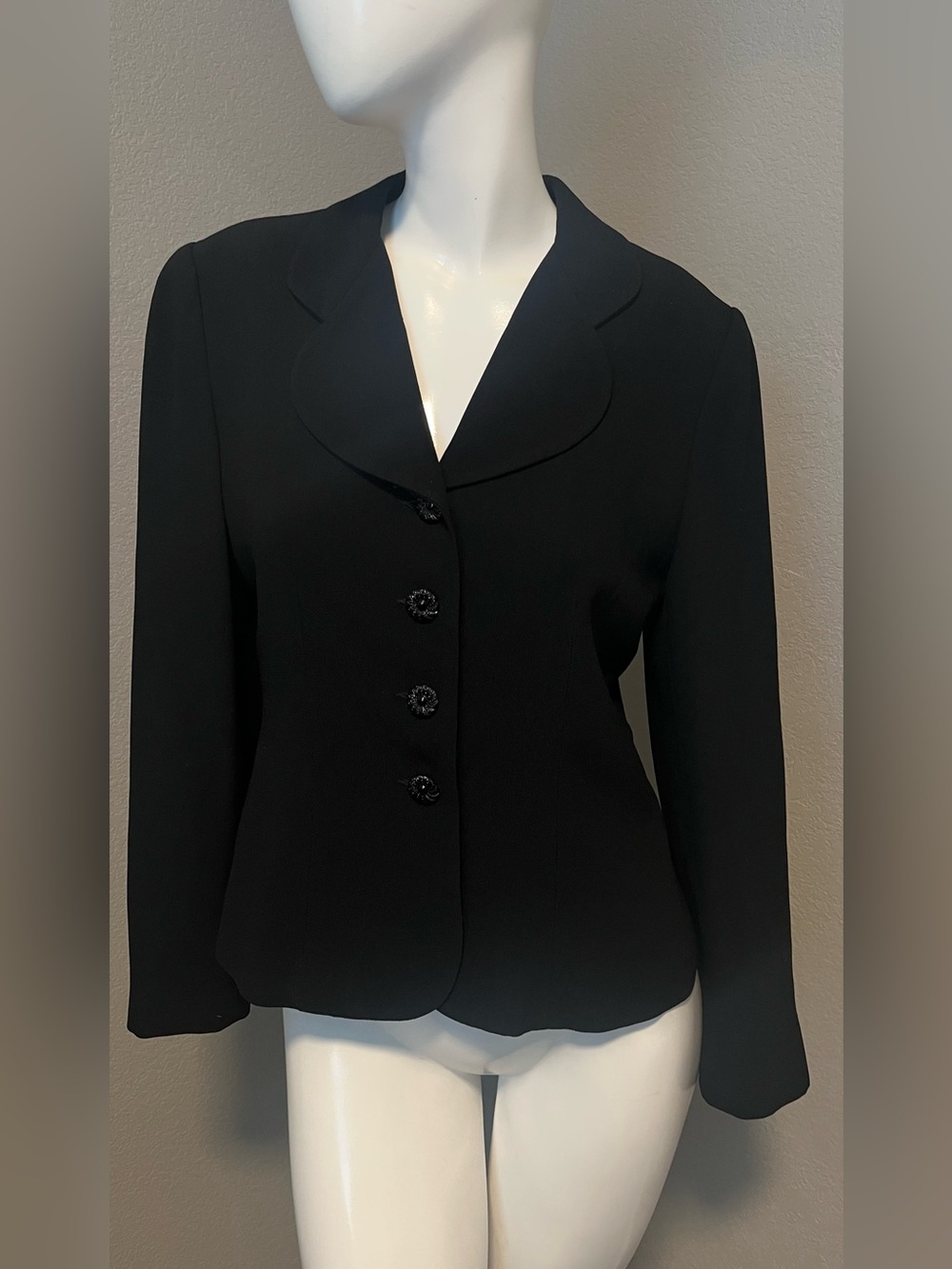 Women's VINTAGE ZELDA  Black 4 Buttons Long Sleeves Tailored Blazer Size 8